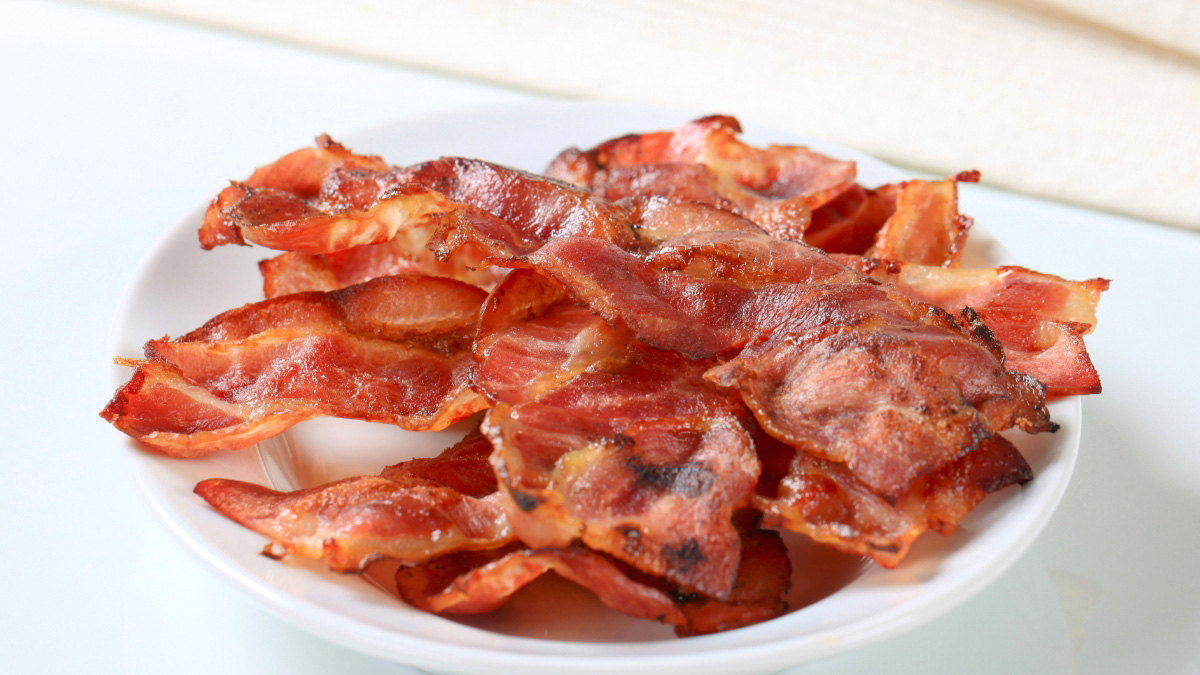 Fully cooked bacon for foodservice operators